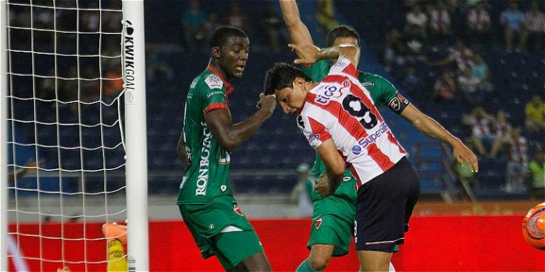 Patriotas-Junior por Copa Águila también fue aplazado
