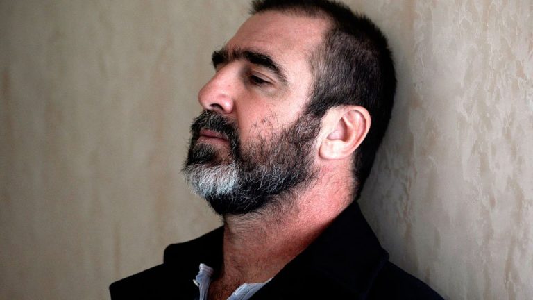 Cantona acusado de difamar a Deschamps