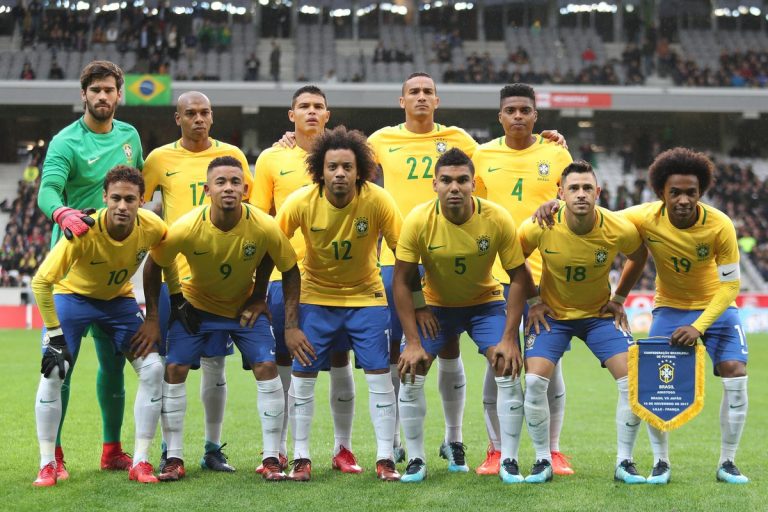 Neymar lidera nómina definitiva de Brasil