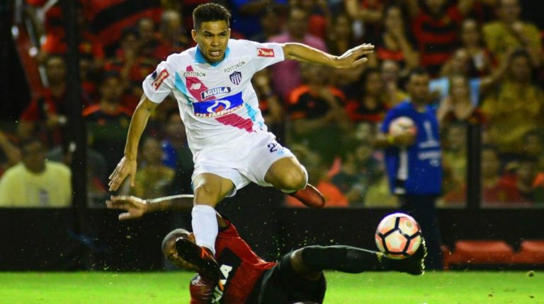 Junior recibe a Sport Recife con la mira en Flamengo