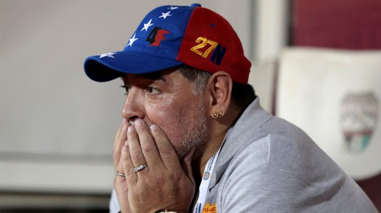 Maradona renunció a su club en Emiratos Árabes