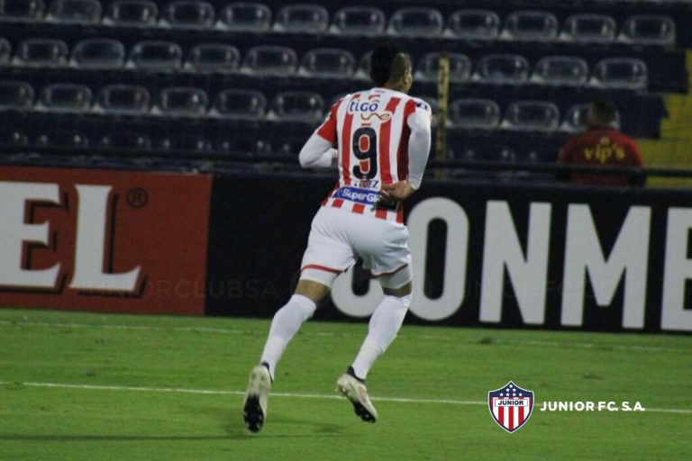 Junior triunfa en Lima y revive en la Libertadores
