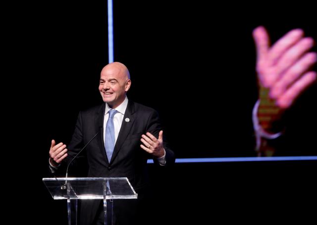 Presidente de FIFA propone nuevo torneo mundial