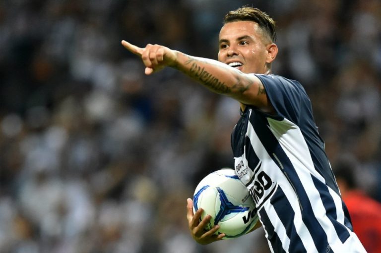 Técnico del Monterrey buscaría regreso de Edwin Cardona