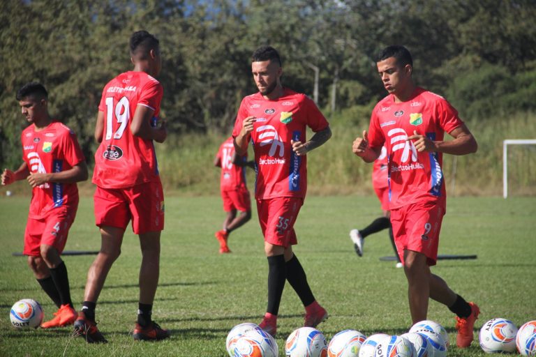 Atlético Huila se arma para la Liga Águila II