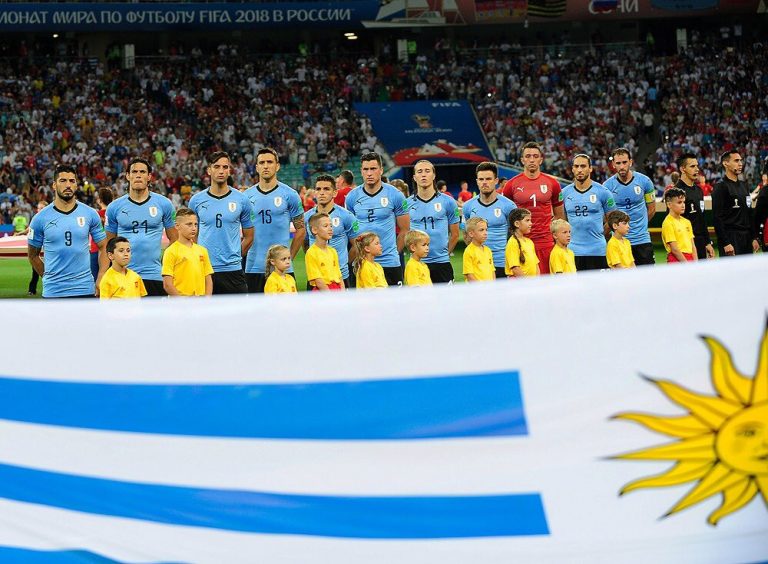 Uruguay y Francia, por un cupo a semifinales