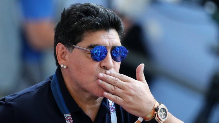 Maradona se disculpa con la FIFA