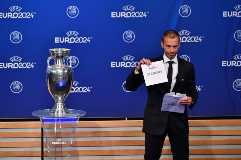 La UEFA estudia el futuro de la Eurocopa