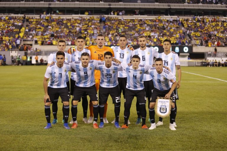 Argentina mantiene renovación para amistosos