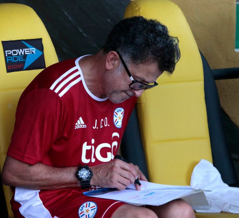 Osorio se estrenará con Paraguay ante Sudáfrica