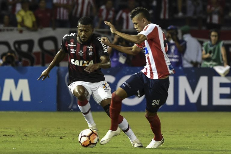 Junior y Paranaense en tablas en la Sudamericana