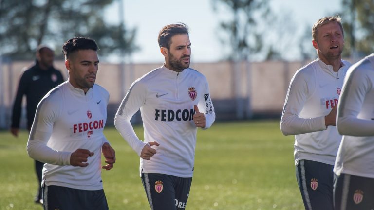 Fabregas será compañero de Falcao