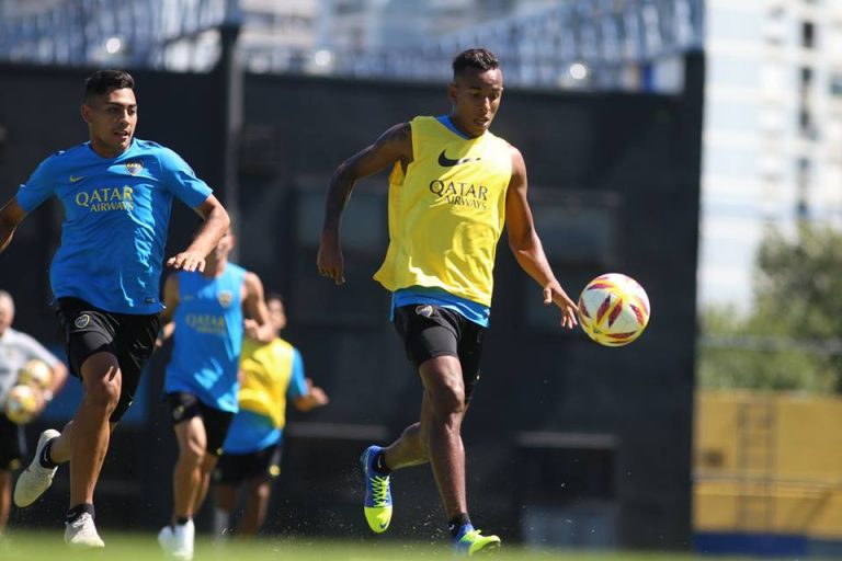 Villa no tiene cupo en esquema de Alfaro en Boca Juniors