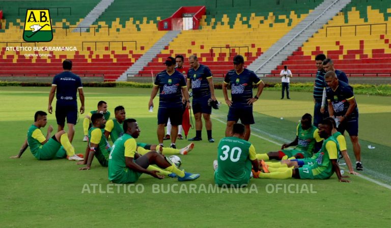 Bucaramanga despidió al técnico Flabio Torres
