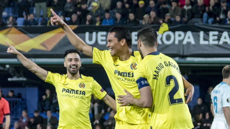 Bacca y Ospina avanzaron a cuartos de Liga de Europa