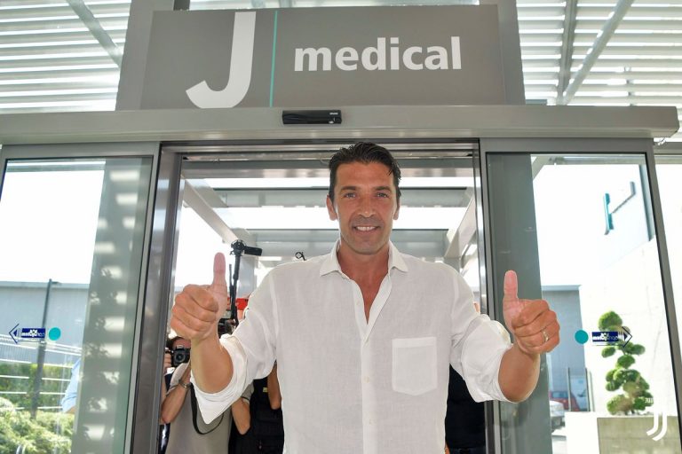 Buffon regresa a la Juventus