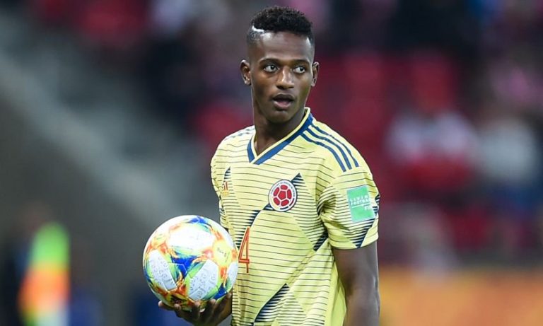 Arroyo citado a pretemporada con Liverpool