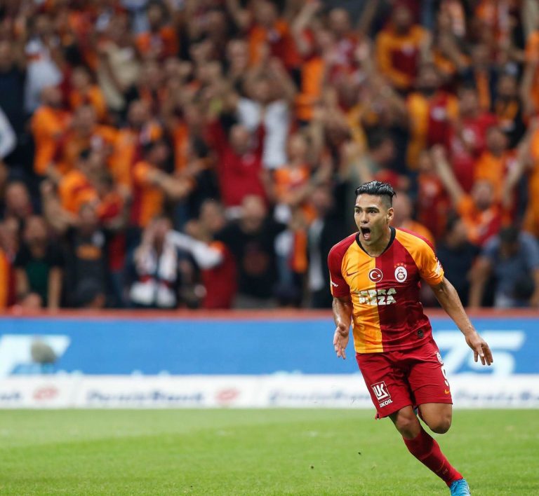 Falcao debutó con gol en Turquía
