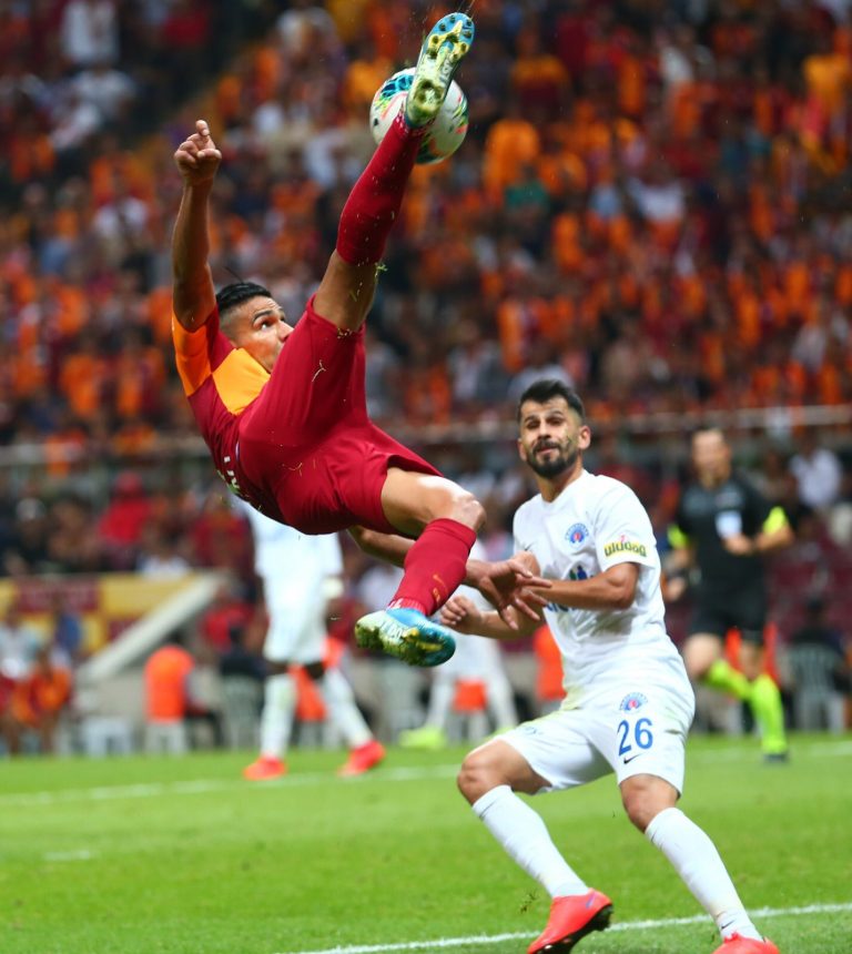 La lesión de Falcao no es nada simple: médico del Galatasaray