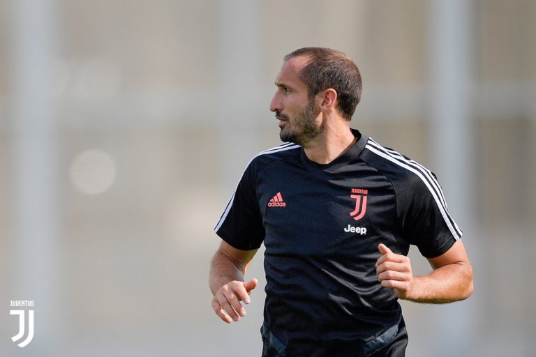 Chiellini out seis meses