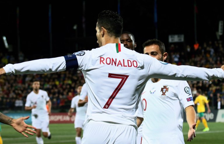 Cristiano arrasador con Portugal camino a la Euro