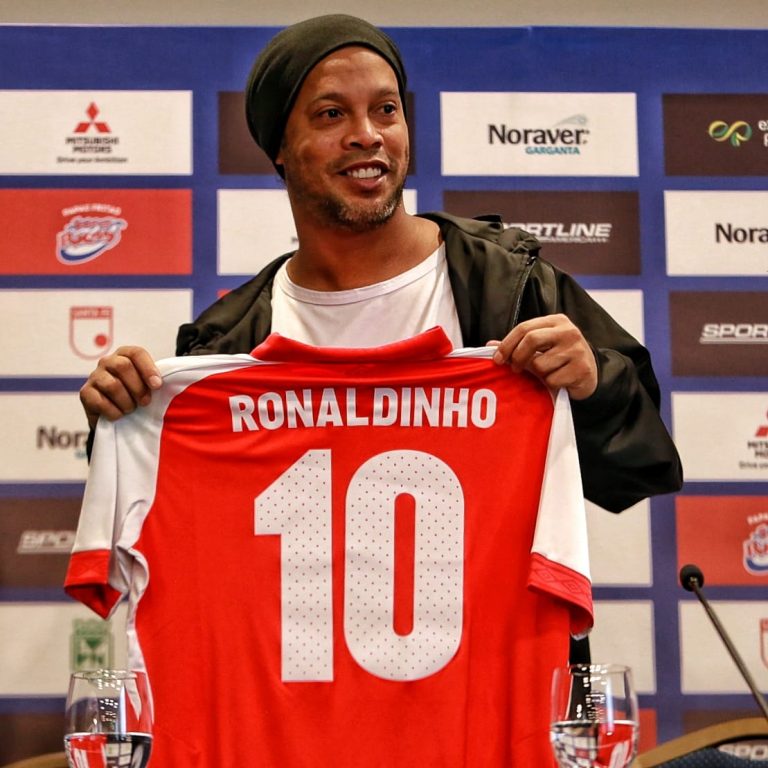 “Todos los equipos deberían tener un número 10”, Ronaldinho