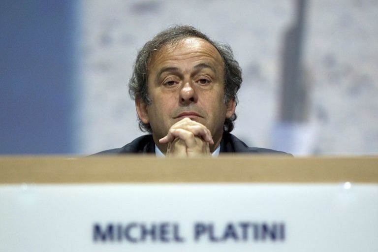 Platini pide a la UEFA el pago de salarios pendientes