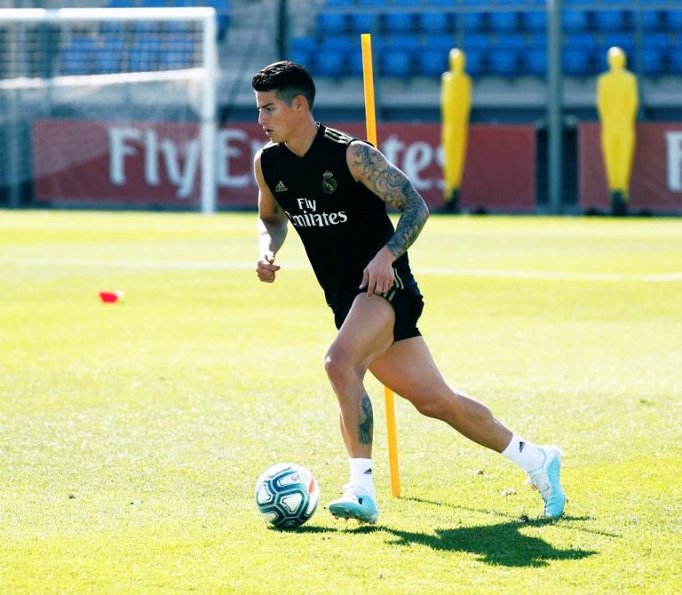 James no está lesionado, pero no está disponible: Zidane