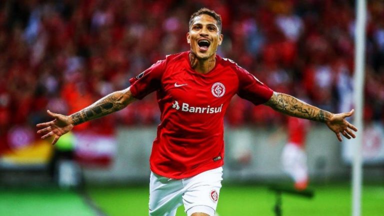 Riquelme va por Guerrero y Cardona