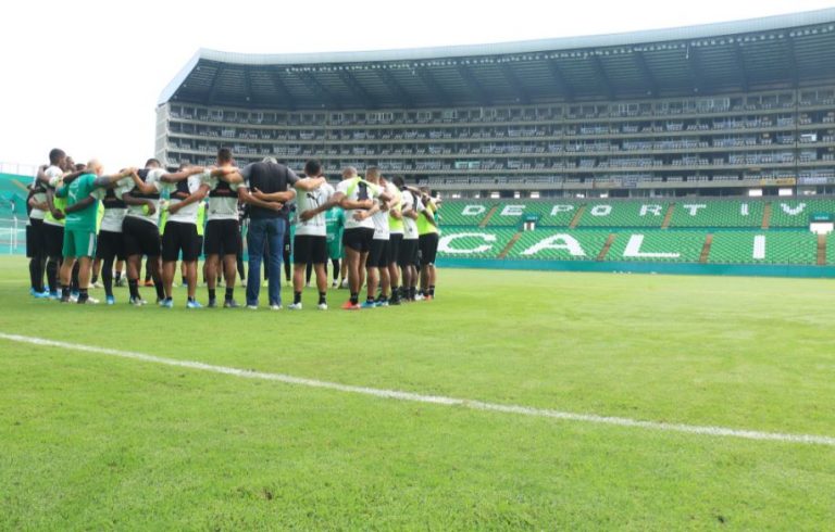 Futbolistas solicitan autorización para entrenar