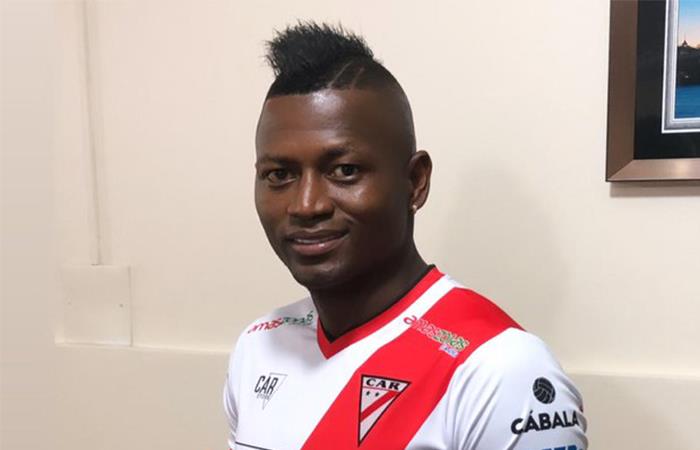 Duvier negó su despido de Always Ready