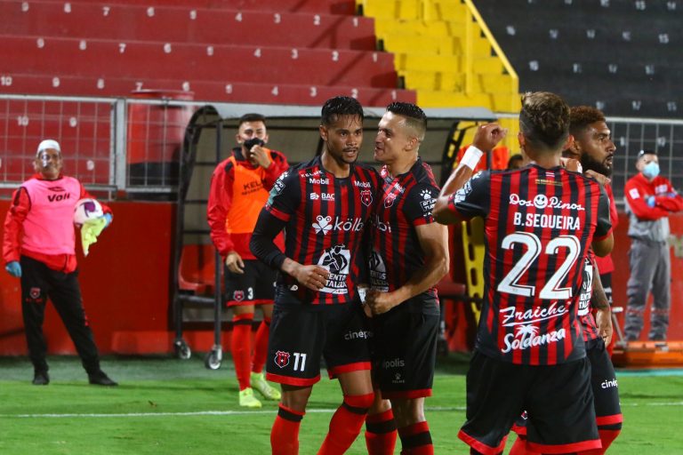 Costa Rica suspendió la final de la Liga