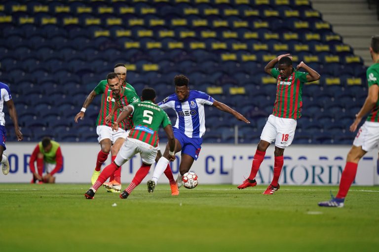 Porto recuperó el liderato en Portugal