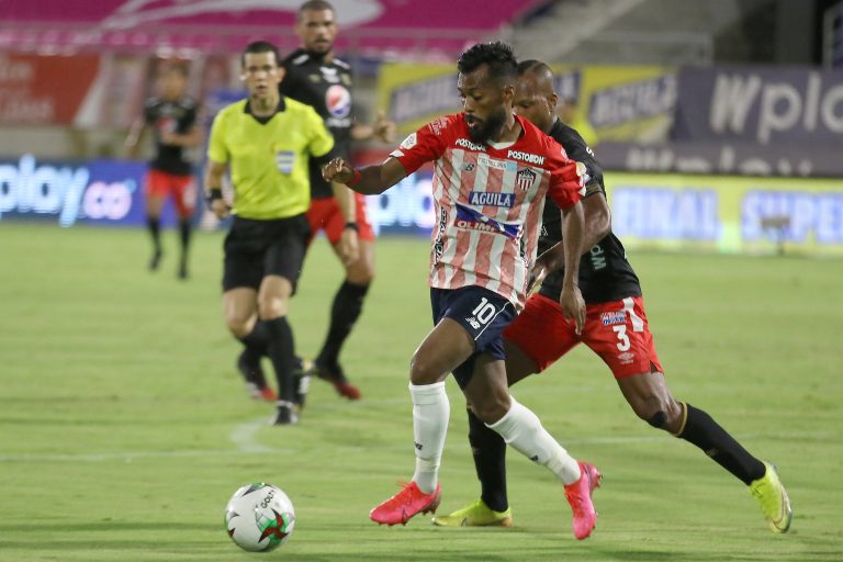 América pegó primero en la Superliga