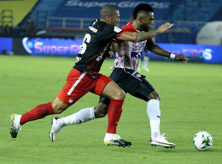 Junior suma, pero no gana