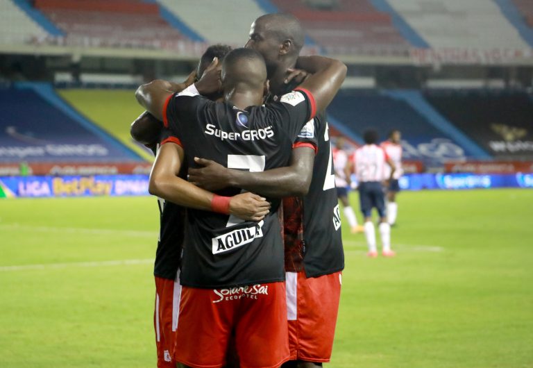 América VA-R a la final