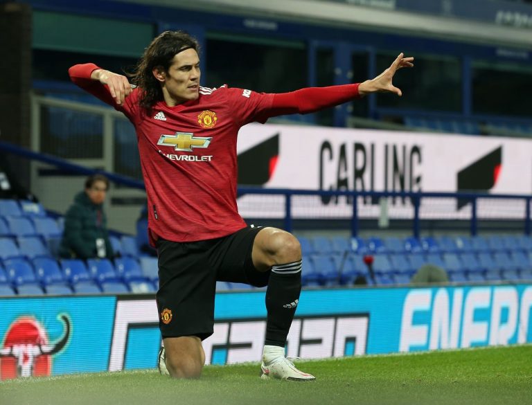 Cavani marcó y el ManU a semifinales
