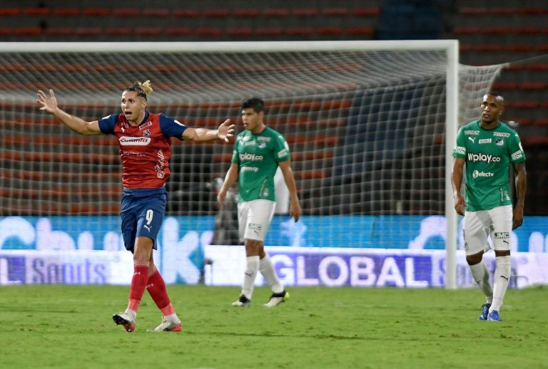 El goleador salvó al ‘Poderoso’