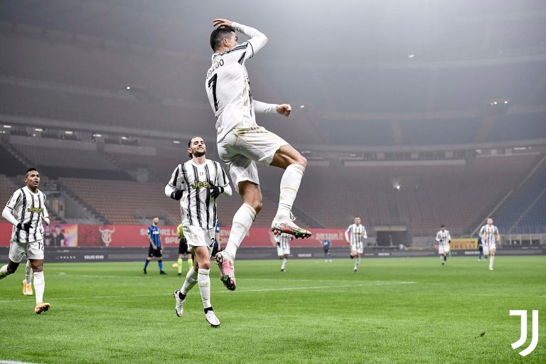 Juventus pegó primero en la Copa Italia