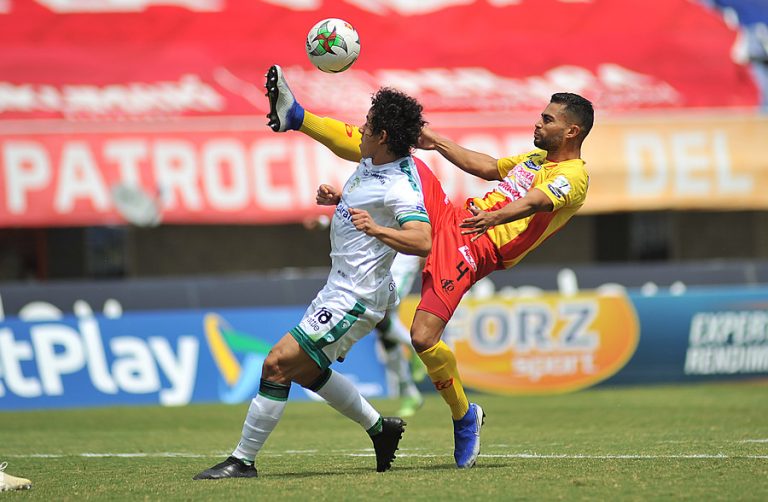 Pereira sumó y sigue su lucha