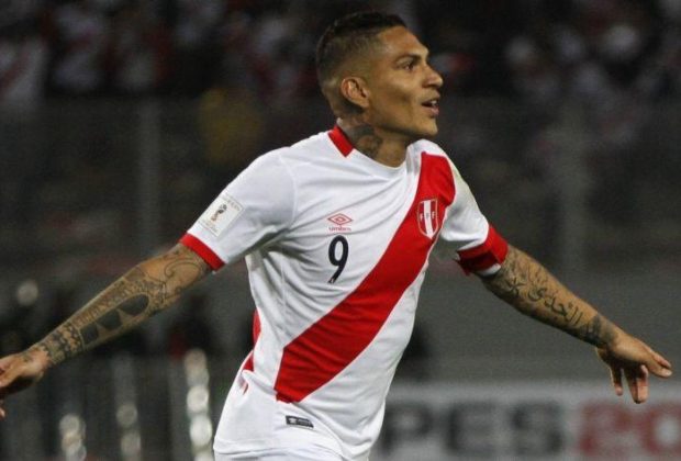 Guerrero y Farfán en la lista preliminar de Perú