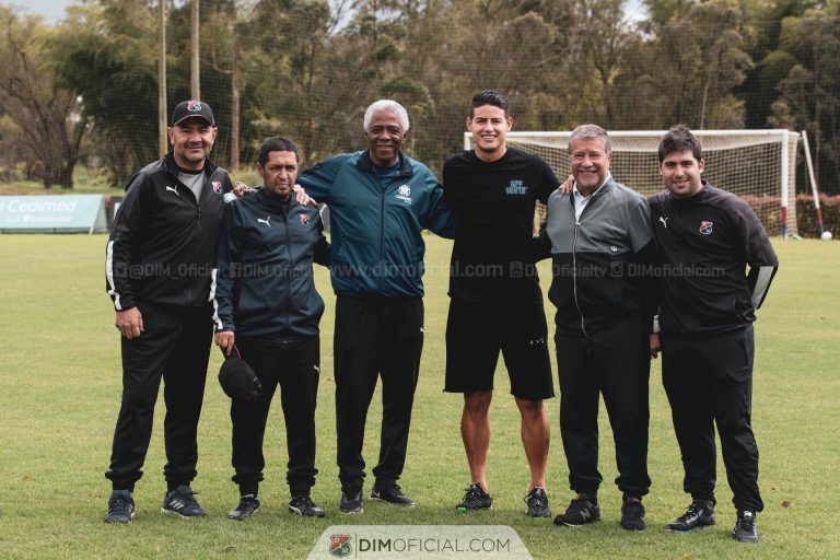 James, de visita en el Medellín