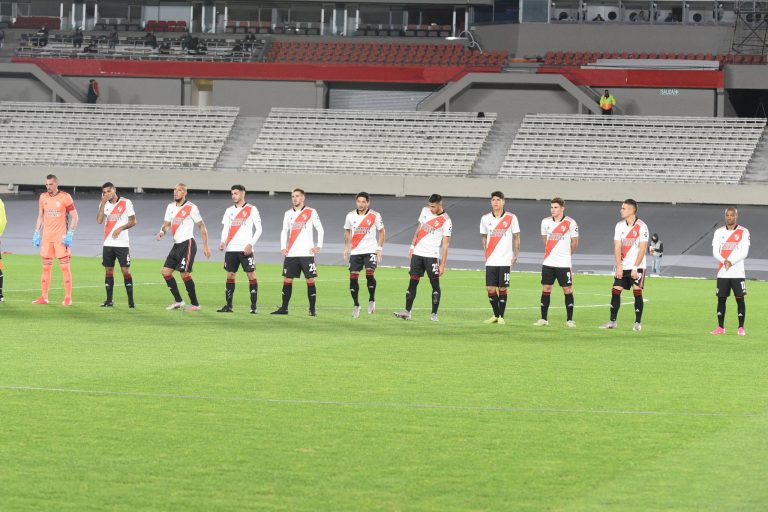 River Plate jugaría con América