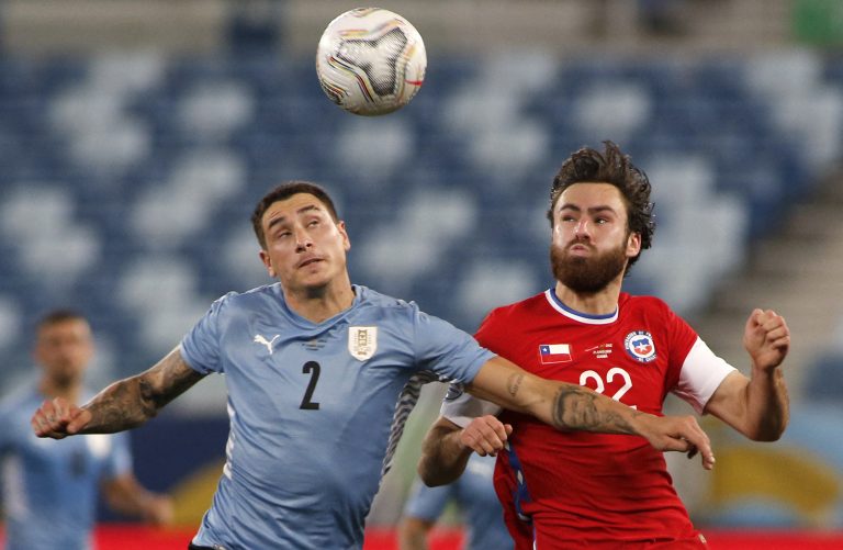 Uruguay y Chile se sacaron chispas