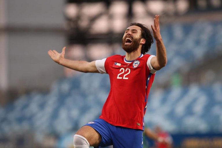 Chile, a las puertas de una sanción