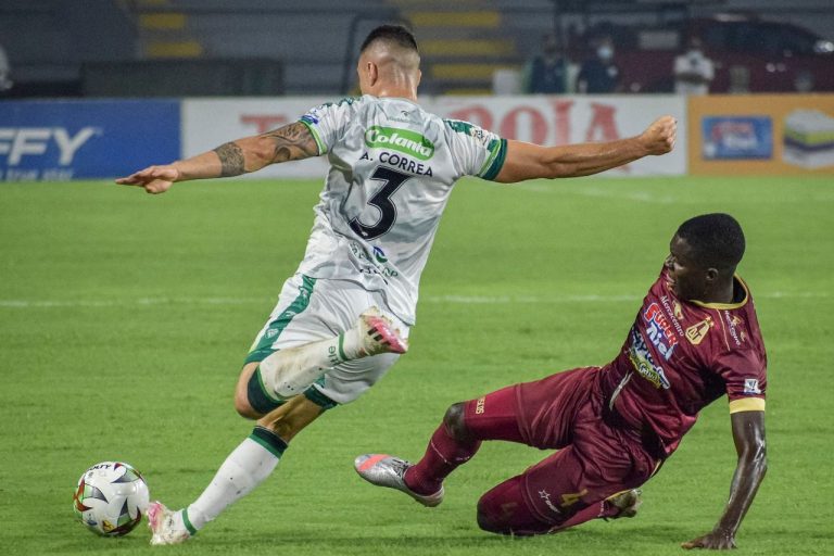 Tabares e Hinestroza en semifinales de Liga