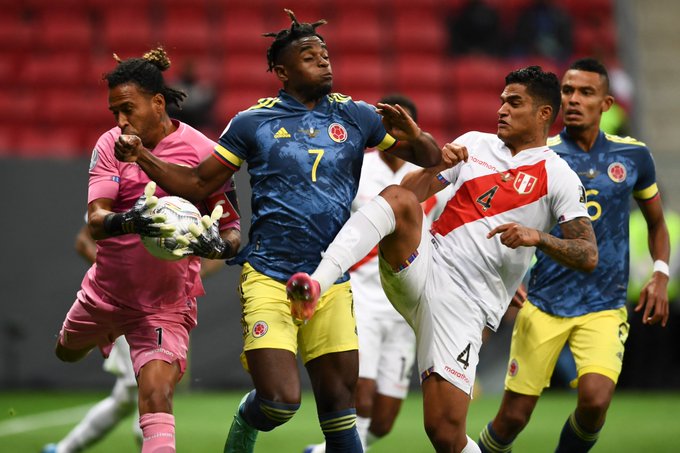 Colombia vs Perú en imágenes