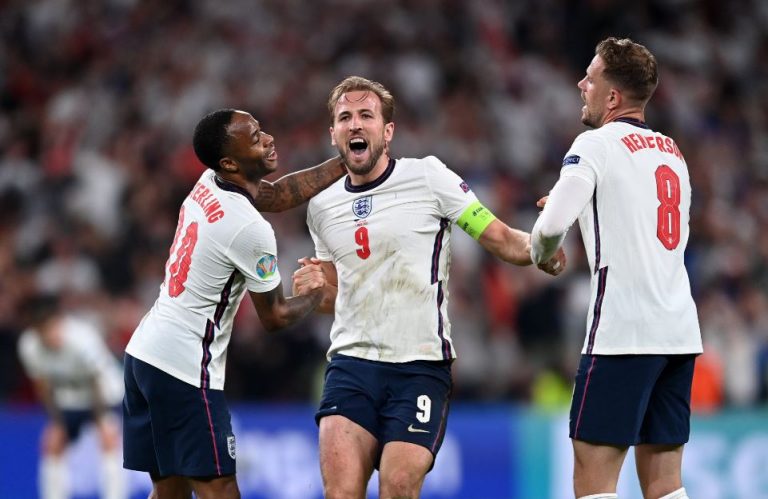 Inglaterra clasifica a su primera final de una Euro