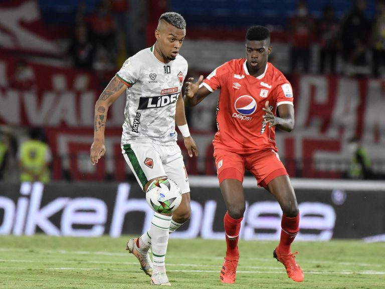 América no pudo con Patriotas