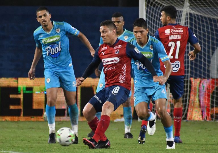 Medellín volvió al triunfo sin 'Bolillo'